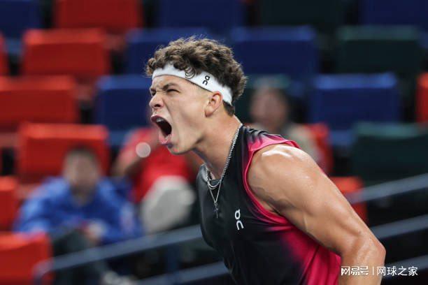 中频频以关 中频频以关