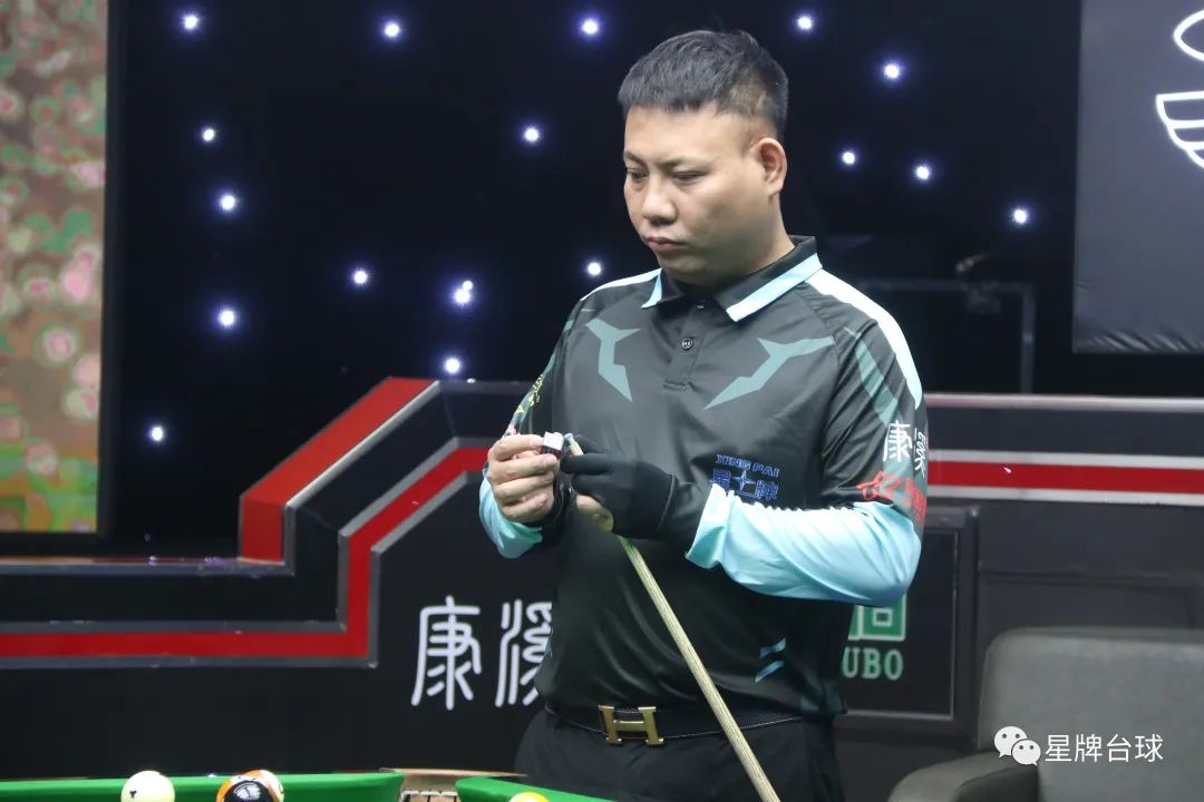 许多来自其 许多来自其