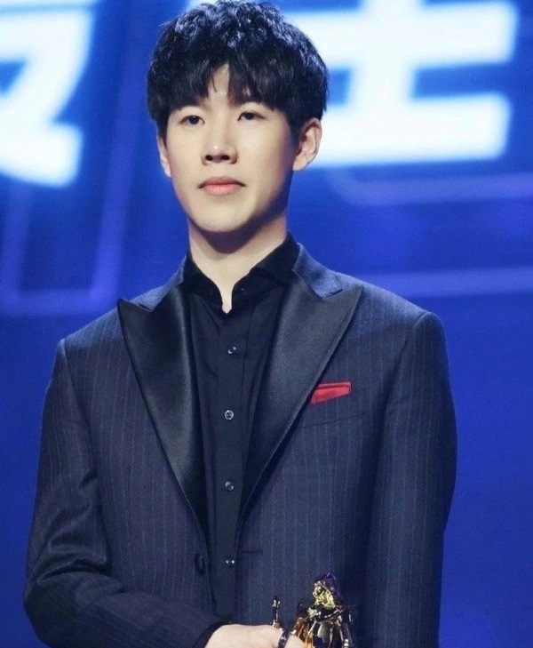 与球队此前 与球队此前